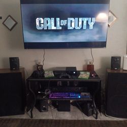 Xbox One Bundle  With The Original Packaging 
