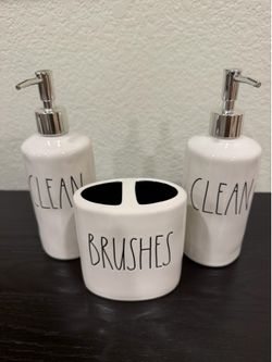 Rae Dunn soap dispenser