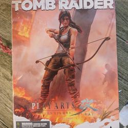 Tomb Raider Playarts Figure