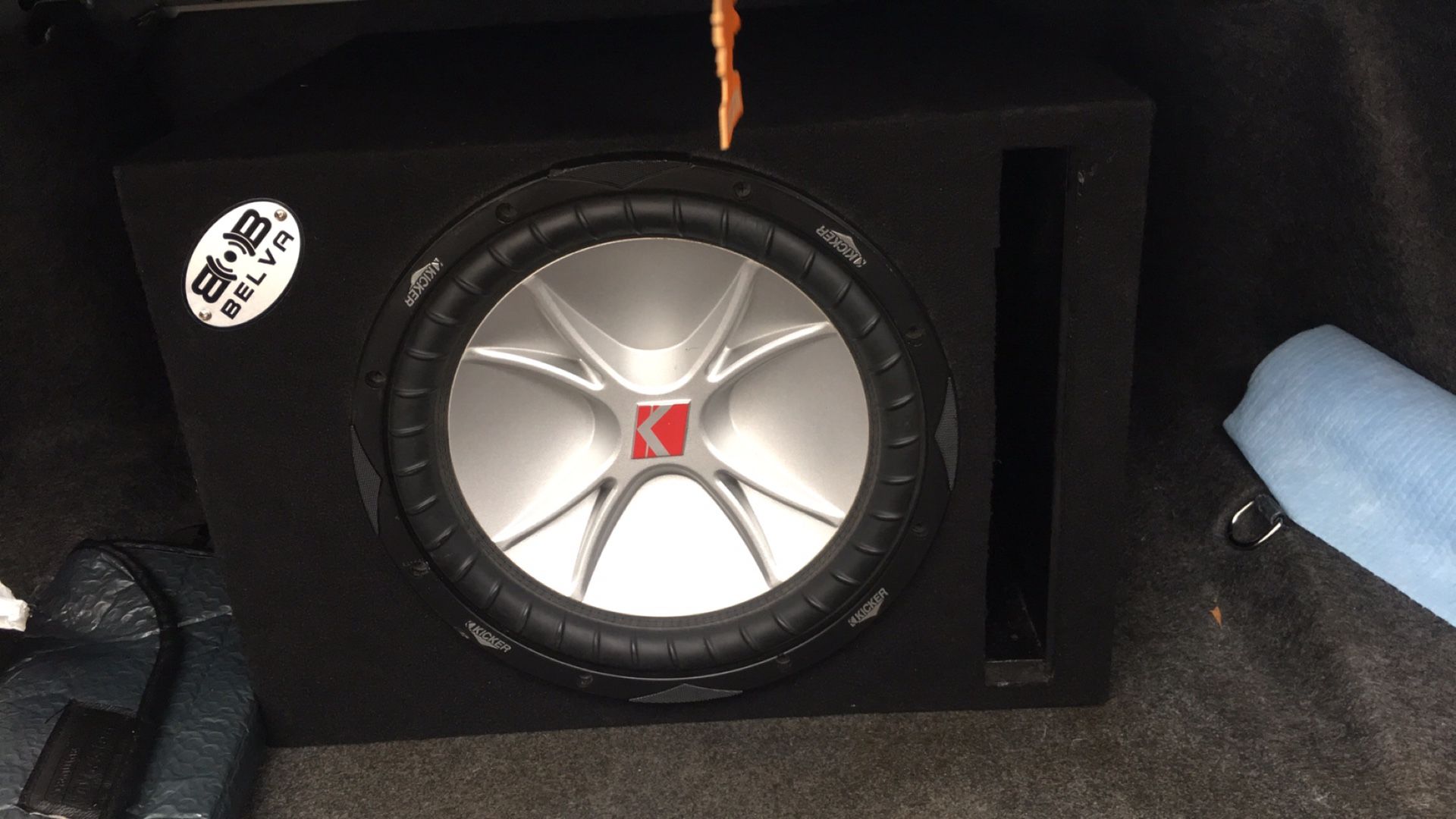 12’ kickers sub and amp