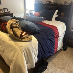 Bed Set with Dresser And Two End Tables 