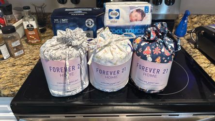 Twin size sheets and mattress protectors