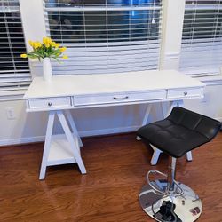 Rooms to Go Off White Cottage DESK | (3) Drawers | Moving Sale 