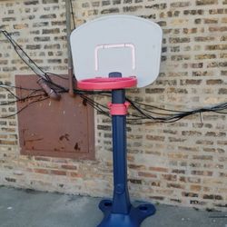 Basketball hoop