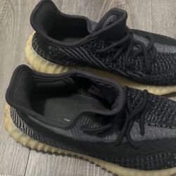 Yeezy Carbon Size 7.5