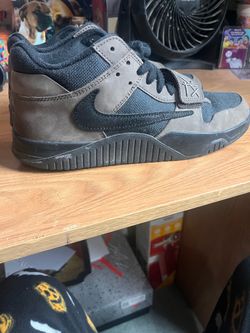 Travis Scott Jumpman Jack mocha Size 11 men