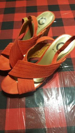 G BY GUESS 8 /12