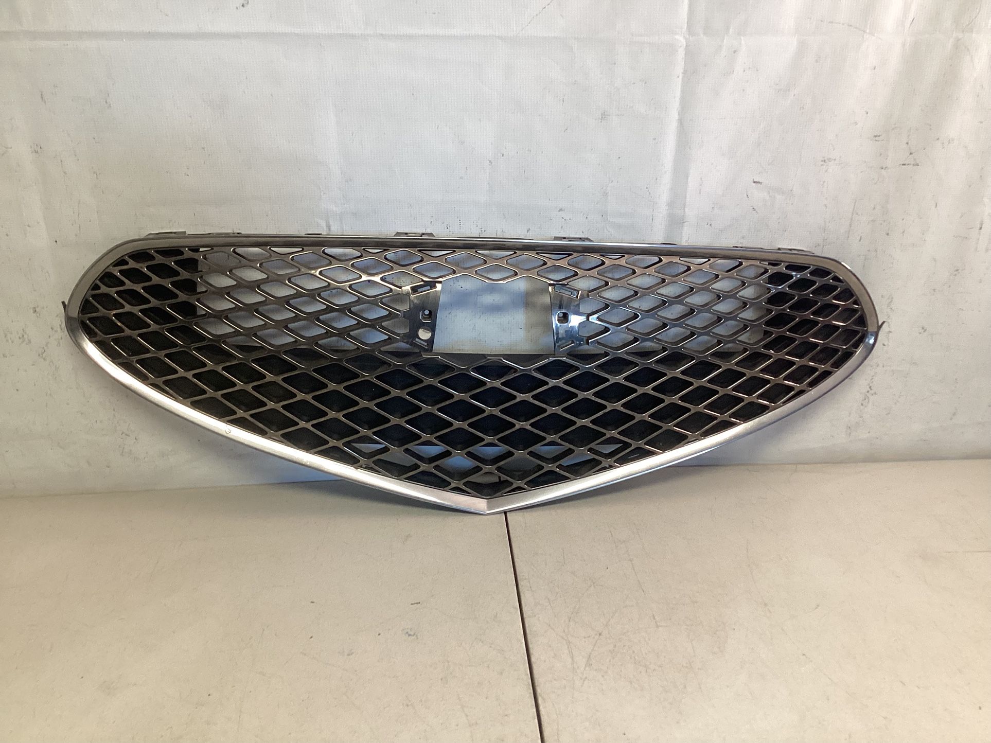 2022-2023 HYUNDAI GENESIS G70 FRONT GRILLE UPPER USED OEM 86366-G9500
