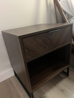 Nightstand/End Table 