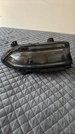Dodge Charger 2023 Headlight Passanger/Right Side