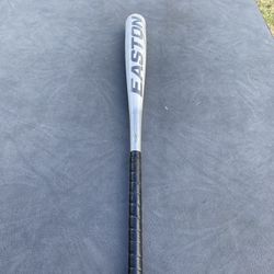 Baseball Bat -Easton Cyclone 32in. 29 oz. 2-5/8” dia barrel