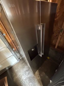 Samsung/LG refrigerator