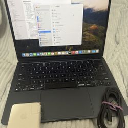 MacBook Air 13inch M3 8GB RAM/ 256GB SSD
