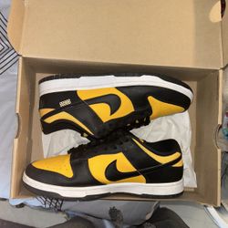 Nike Dunk Low Reverse Goldenrod