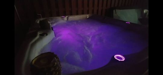 Hot tube Jacuzzi