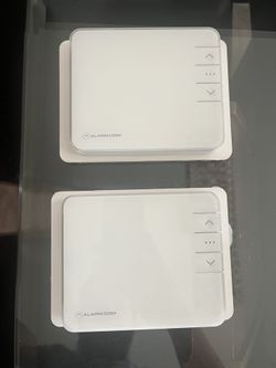 2 Thermostats Excellent Condition