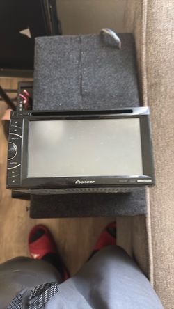 Screen amp and speaker