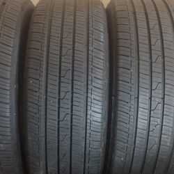 Like New 235 55 18.    4Tires