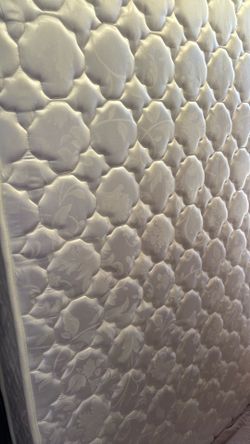 Full white mattress with rail 3 piece