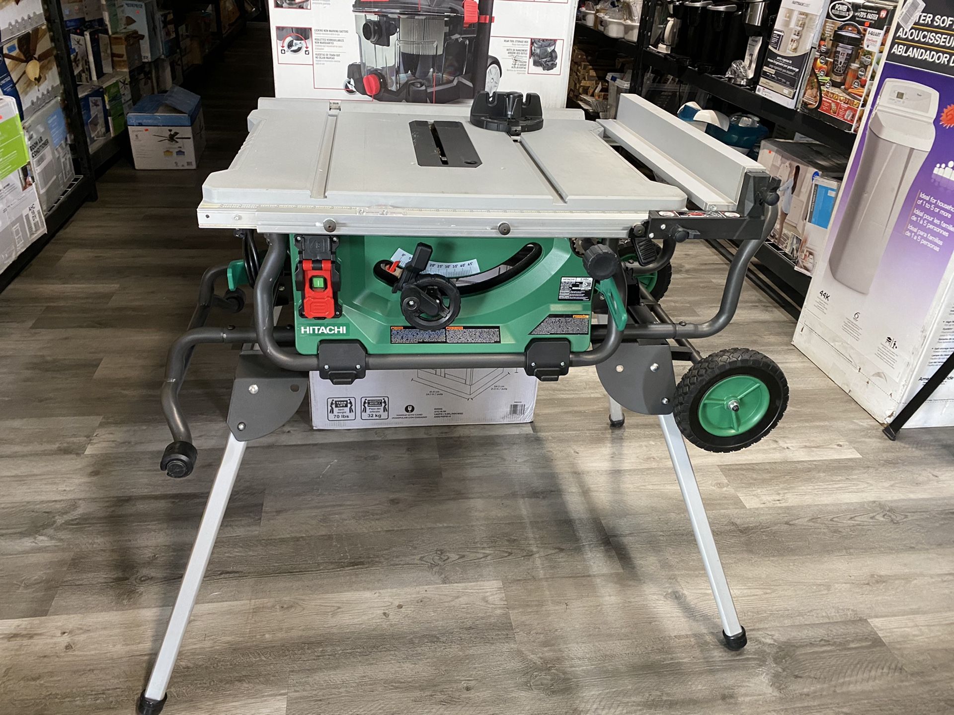 Hitachi table saw