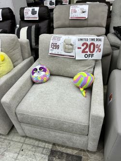 Henredon Marley Fabric Swivel Accent Chair
