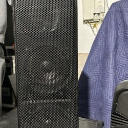 (4) Renkus-Heinz Two-Way Complex LoudSpeaker System
