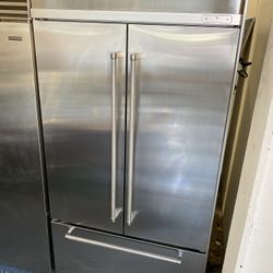 KITCHEN AID 42” BUILT IN FRENCH DOOR FRIDGE 