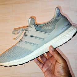 Men's Size 9 Adidas Ultraboost Grey/White