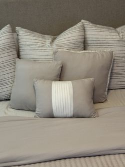 Set Of 3 Throw Pillows