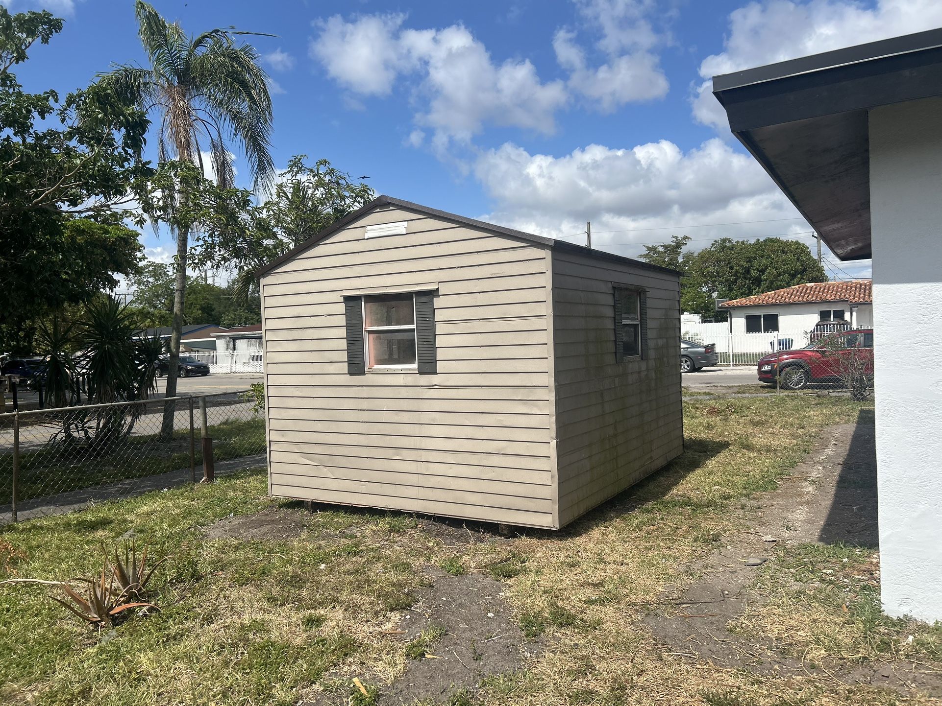 10x12 Shed In Good Condition