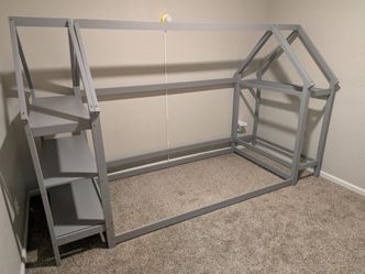 Kids twin size floor bed