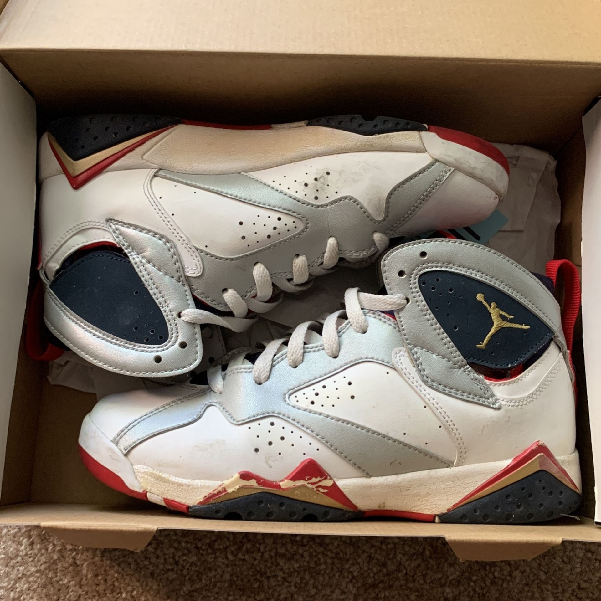 Nike Air Jordan 7 Retro GS Size 6Y Olympic