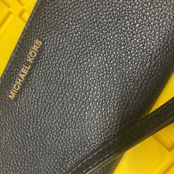 Michael Kors Phone Wristlet Leather Wallet 