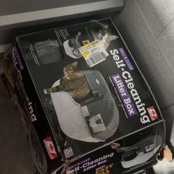 Omega Paw Easy Roll n’ Clean Self Cleaning Liter Box