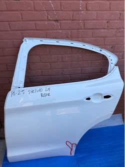 2017 2019 2022 Alfa Romeo Stelvio Rear door LH