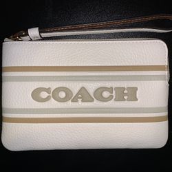 New Authentic COACH wristlet!
