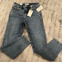 Good American Good Legs Crop 