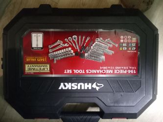 194 piece mechanics tool set