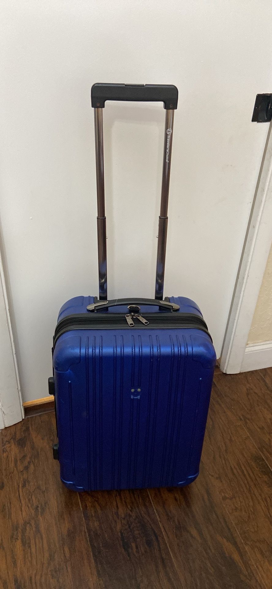 Suitcase,luggage Maleta,Carry On, H21”,W16”,Deep10~12”,clean interior. 2 wheel.Good zippers.West Boca