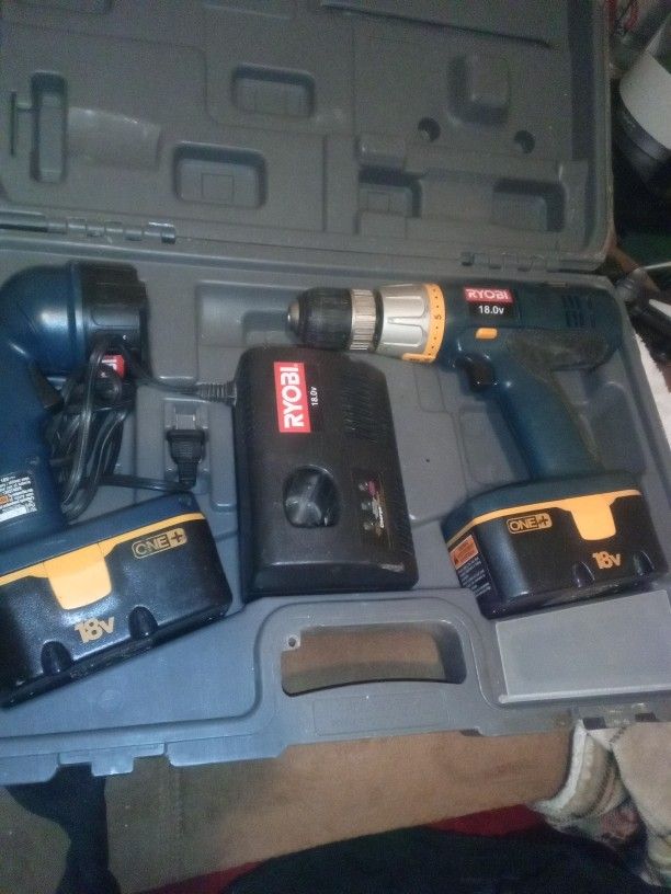 Ryobi 18v Drill Set In Case