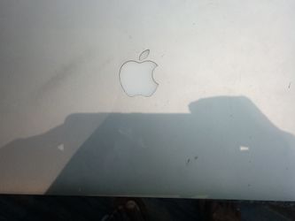 ANDROID/UBUNTU OS APPLE MACBOOK AIR 13IN 64GB HD
