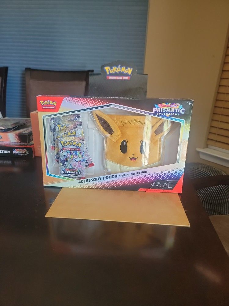 Pokemon Prismatic Evolutions Eevee Pouch Collection