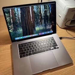 MacBook Pro 16” 32GB/2TB intel i9