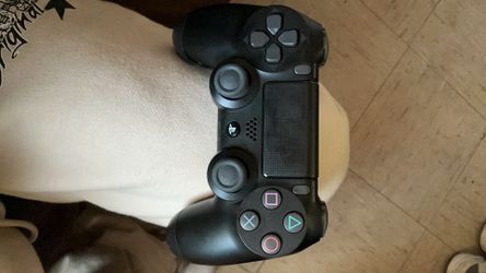PS4 controller