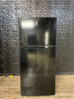LG REFRIGERATOR w/WARRANTY! R2811A