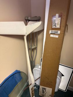 Model airplane