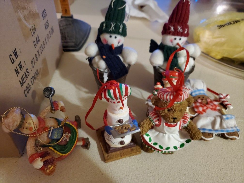 Christmas VINTAGE Ornaments and Figurine