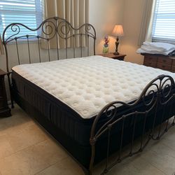 King Size Iron Bed 