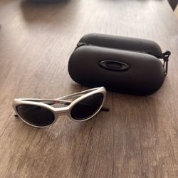 Silver Oakley Eye Jackets
