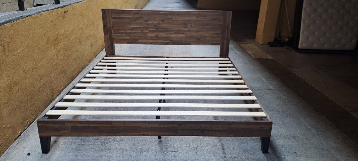 Stylish Modern King Size Wood Bed Frame.